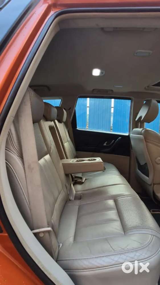 Mahindra Xuv500 2016 Automatic Top Model Diesel 118000 Km Driven