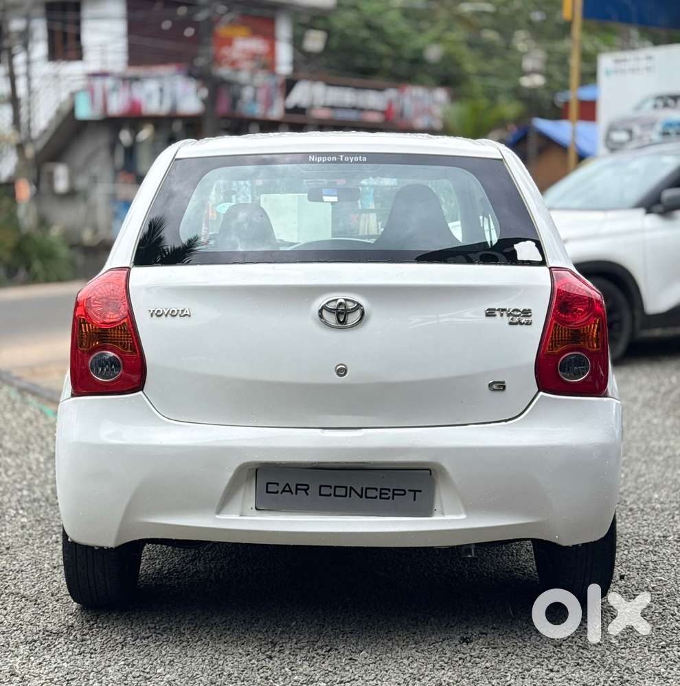 Toyota Etios, 2011, Petrol