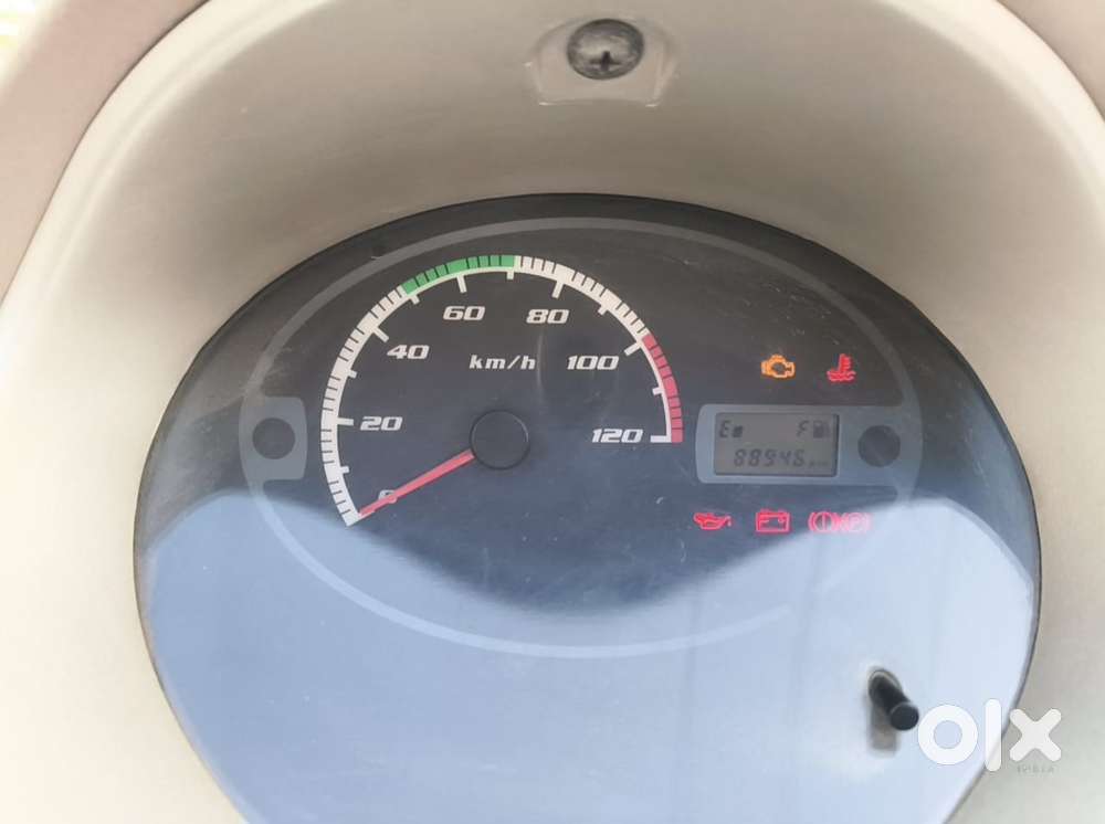 Tata Nano Xe, 2012, Petrol