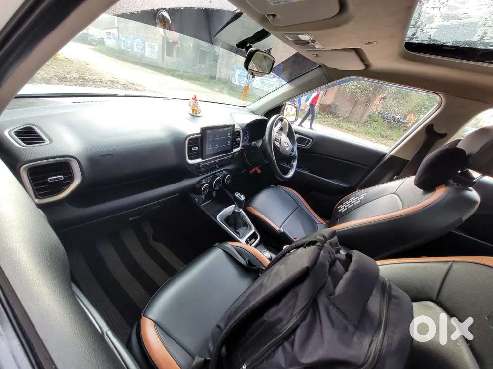 Hyundai Venue 2019 Petrol 66000 Km Driven