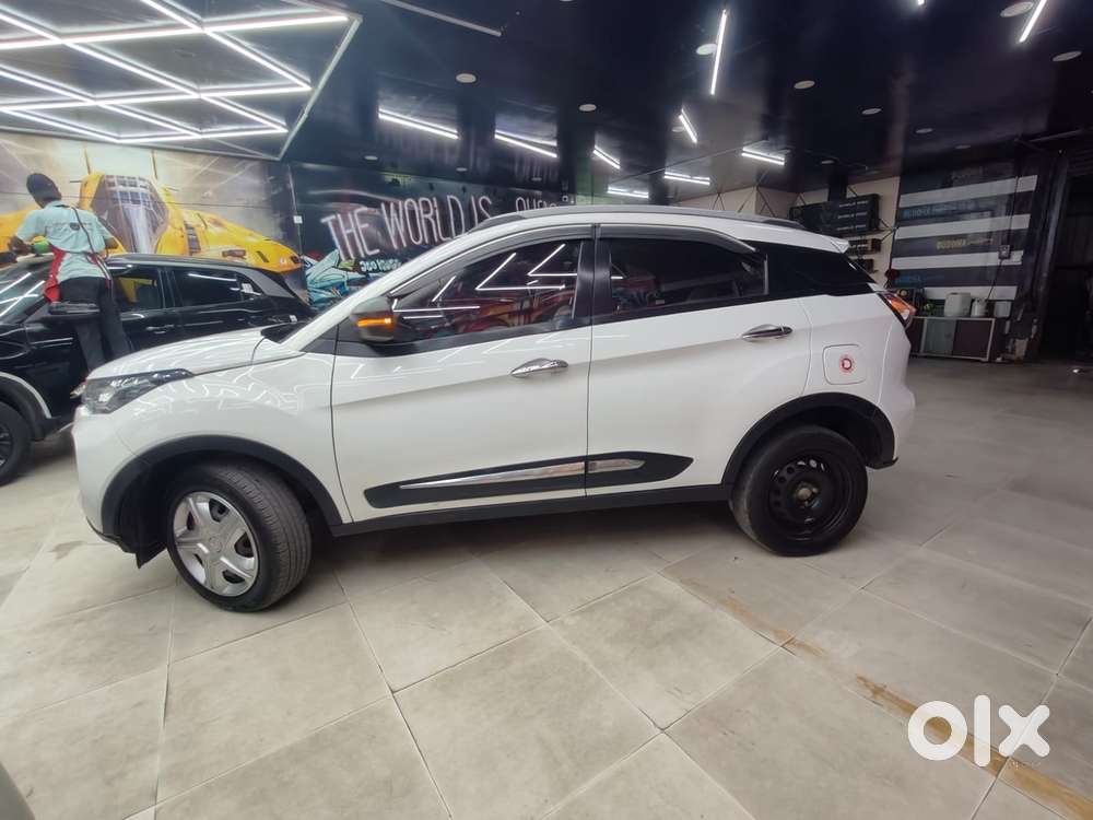 Tata Nexon 1.5 Revotorq Xm (s), 2022, Diesel