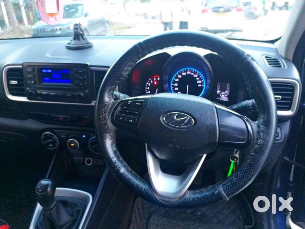 Hyundai Venue 1.2 S Plus, 2022, Petrol