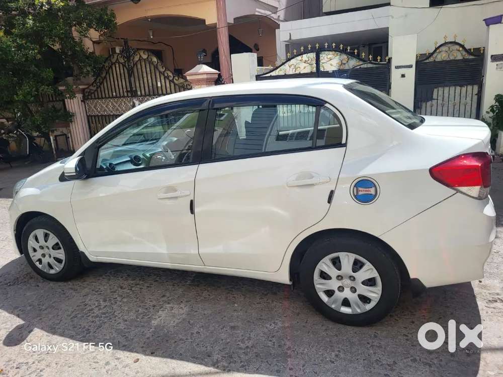 Only 17,000 Kms Honda Amaze Sx Petrol 2016