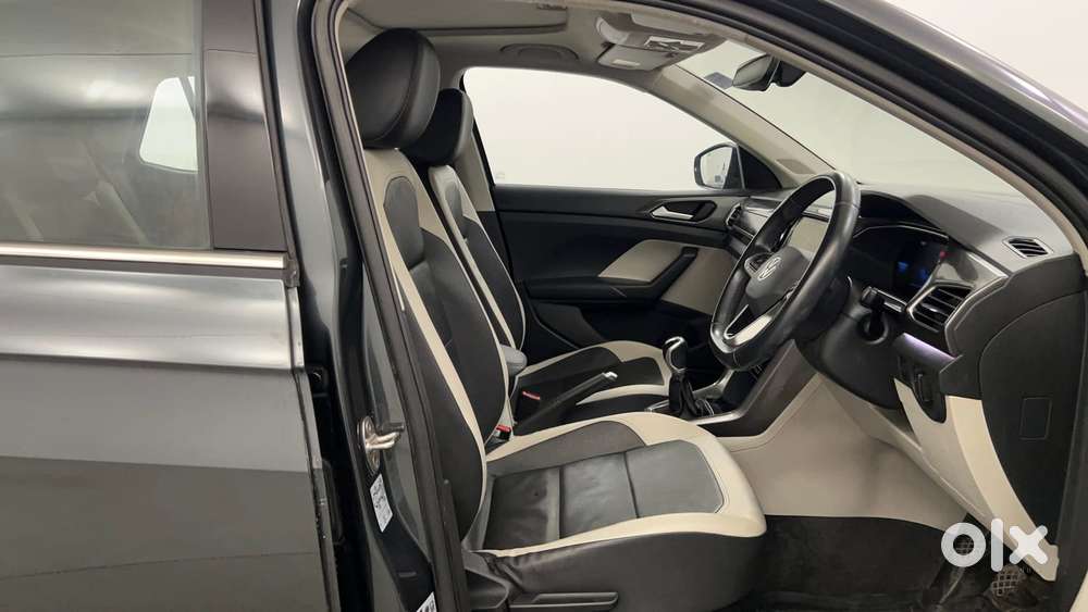 Volkswagen Taigun Topline 1.0 Tsi At (electric Seats), 2022, Petrol