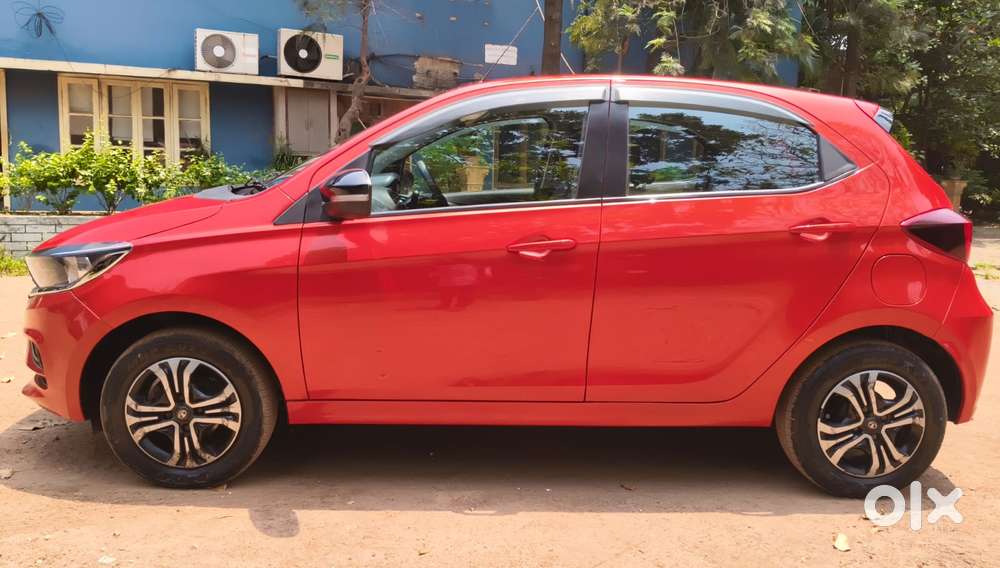 Tata Tiago 1.2 Revotron Xt (o), 2024, Petrol