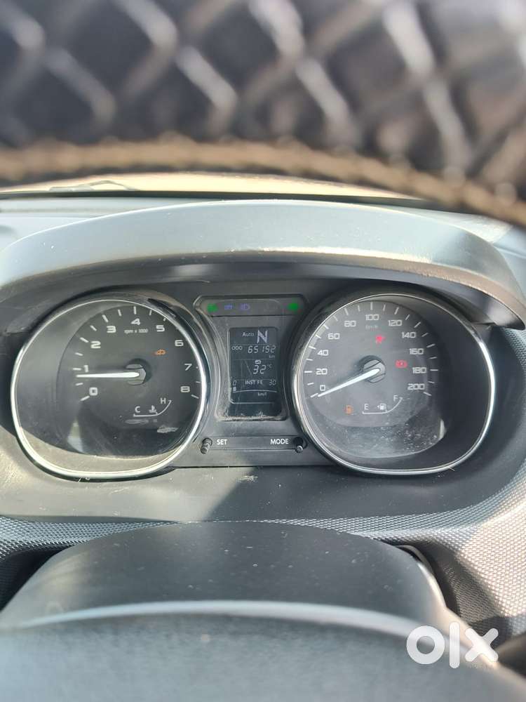 Tata Tiago, 2018, Petrol