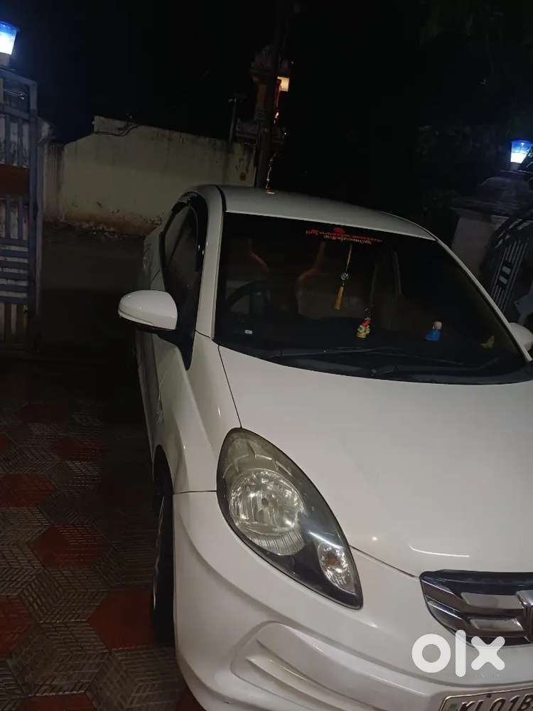 Honda Amaze 2015 Petrol 210000 Km Driven