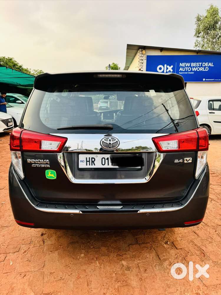 Toyota Innova Crysta 2.4 V, 2016, Diesel