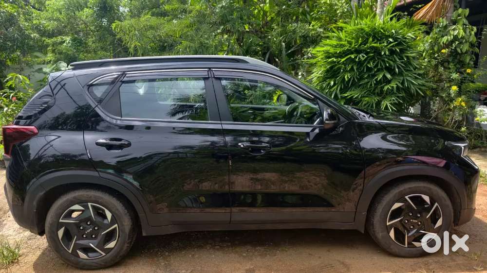 Kia Sonet 2025 Petrol 5800 Km Driven