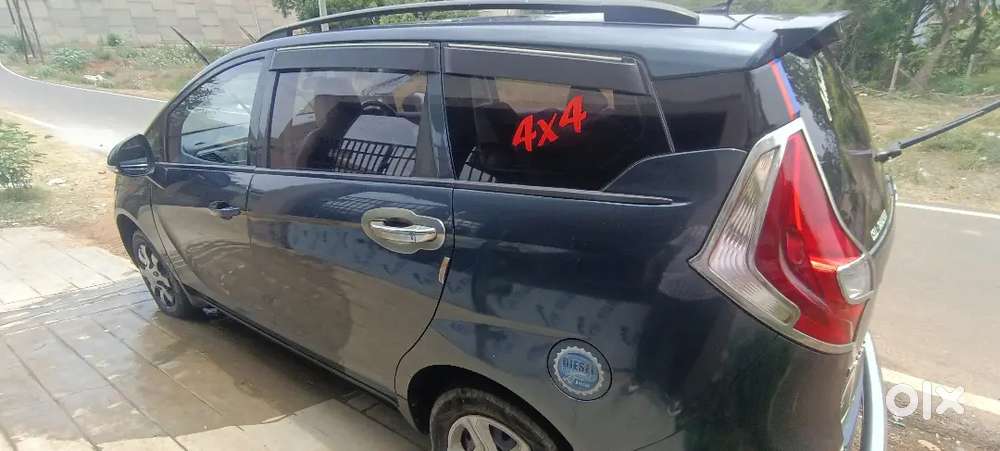 Mahindra Marazzo 2018