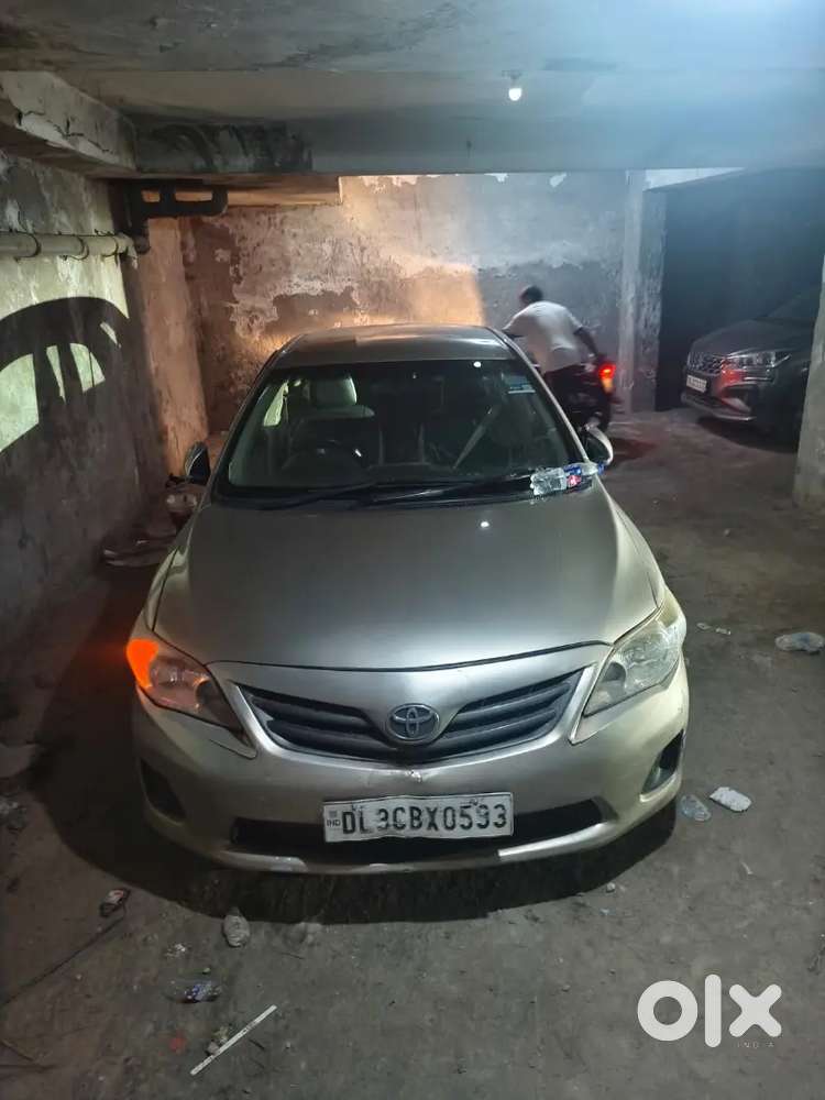 Toyota Corolla Altis 2012 Petrol Well Maintained