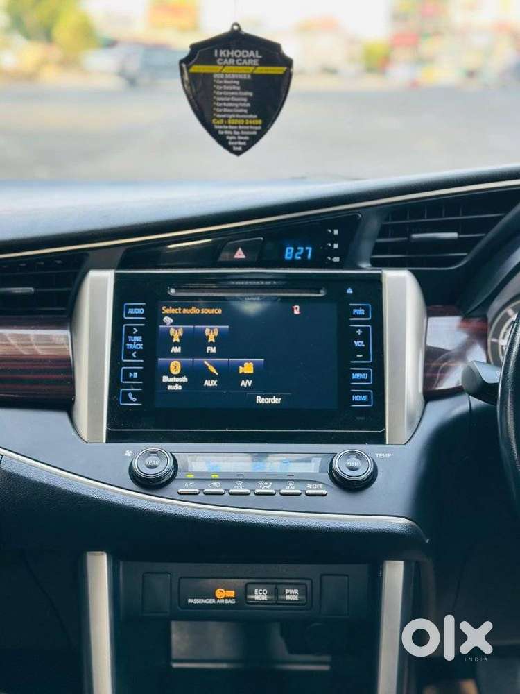 Toyota Innova Crysta 2.4 V, 2016, Diesel