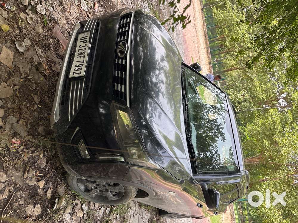 Mahindra Xuv300 Turbosport 2023 Petrol Well Maintained