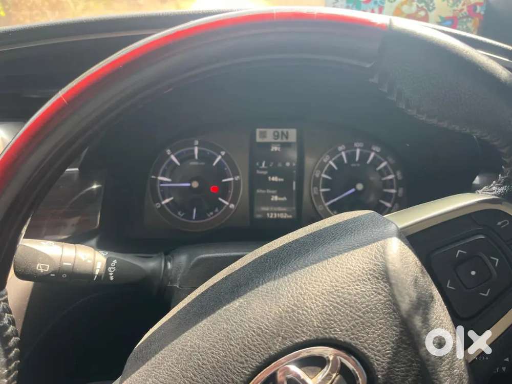 Innova Crysta 2.4 V 2021 Model