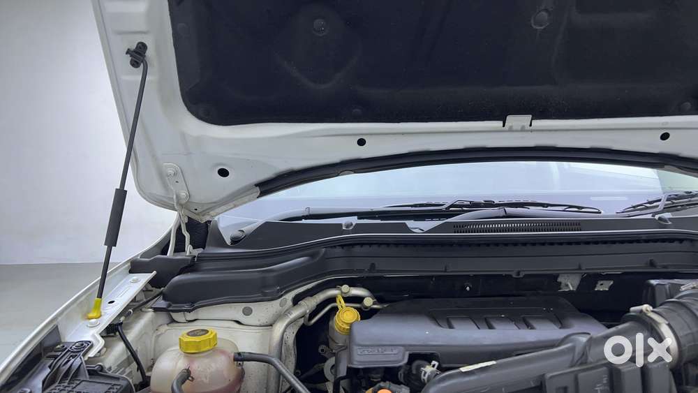 Mahindra Xuv 3xo Ax5 Pm Mt, 2024, Petrol
