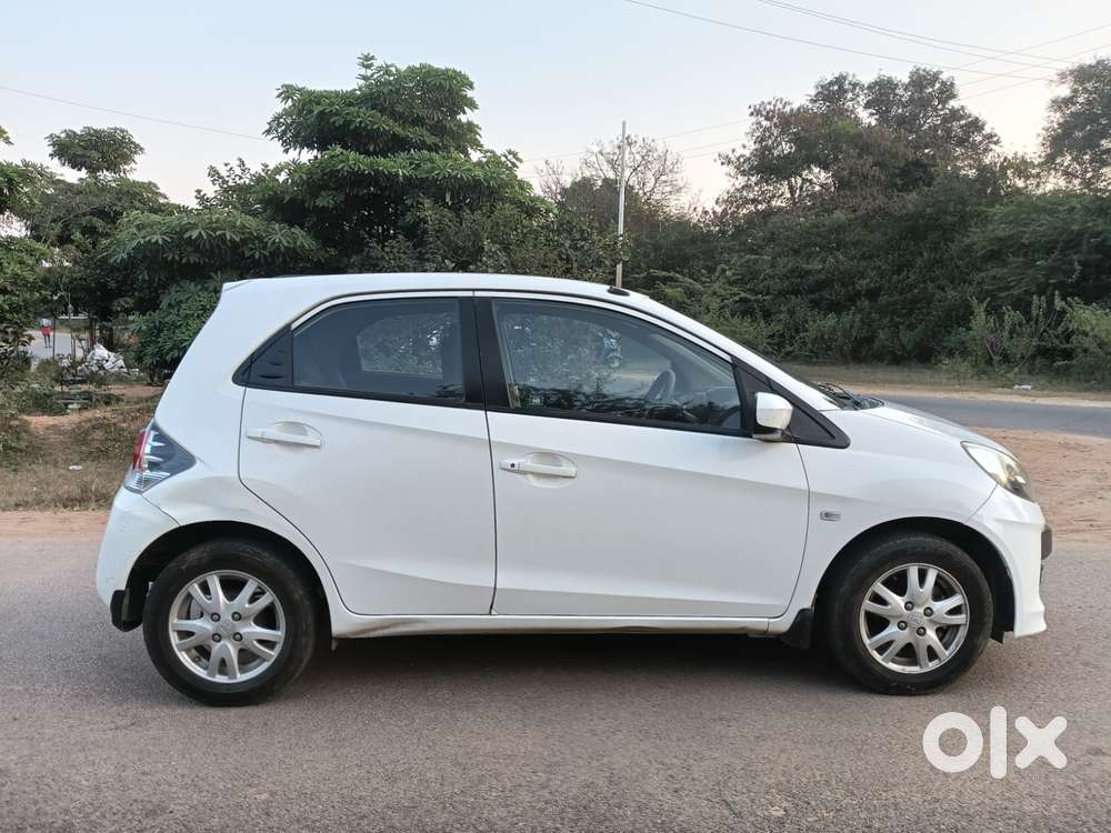Honda Brio V Automatic, 2013, Petrol
