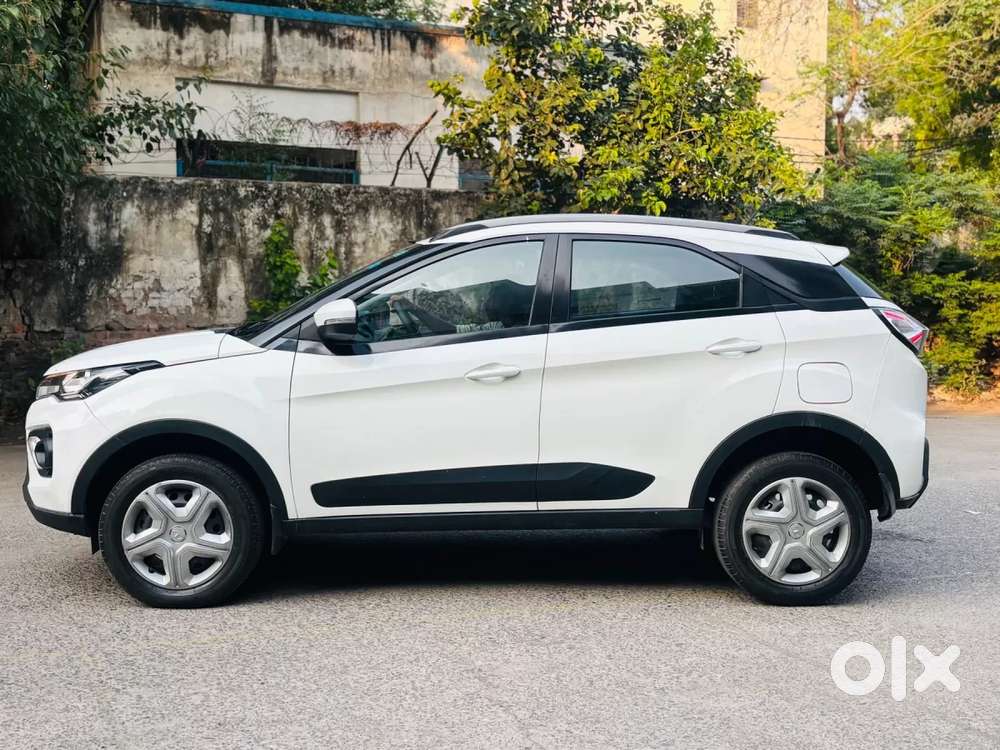 Tata Nexon 1.2 Revotron Xma, 2023, Petrol