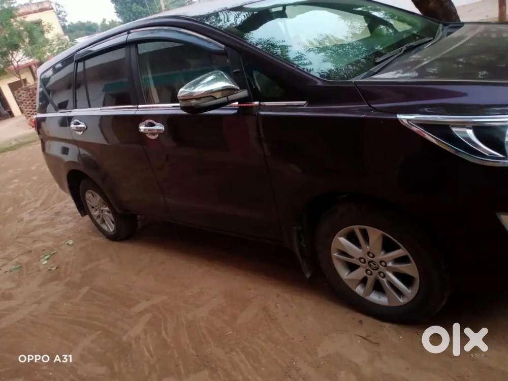 Toyota Innova Crysta 8