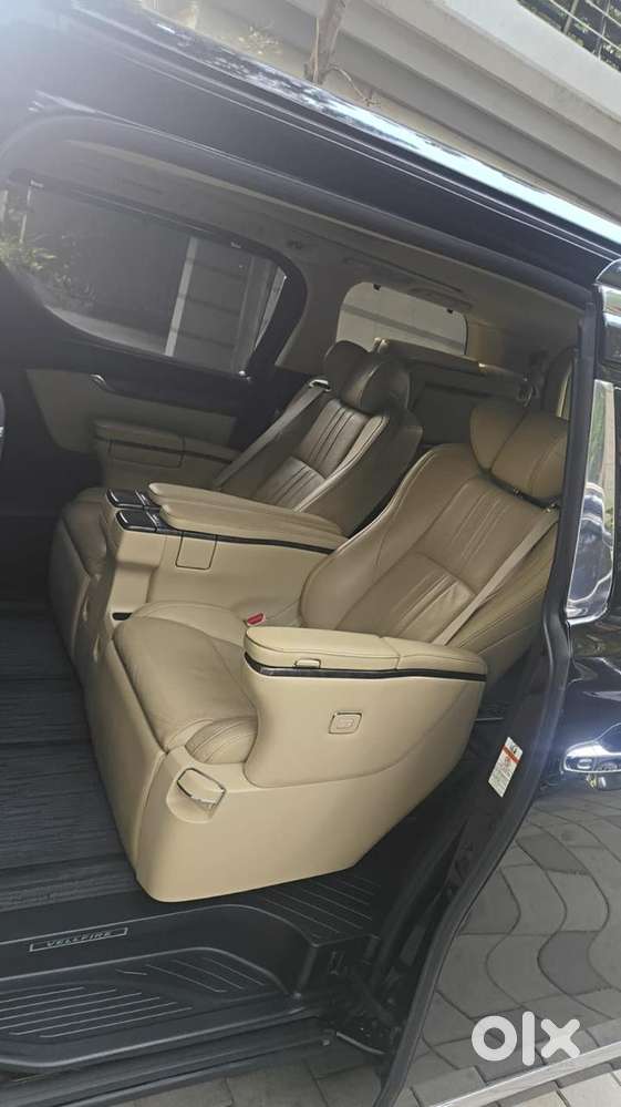 Toyota Vellfire Vip – Executive Lounge, 2020, Petrol