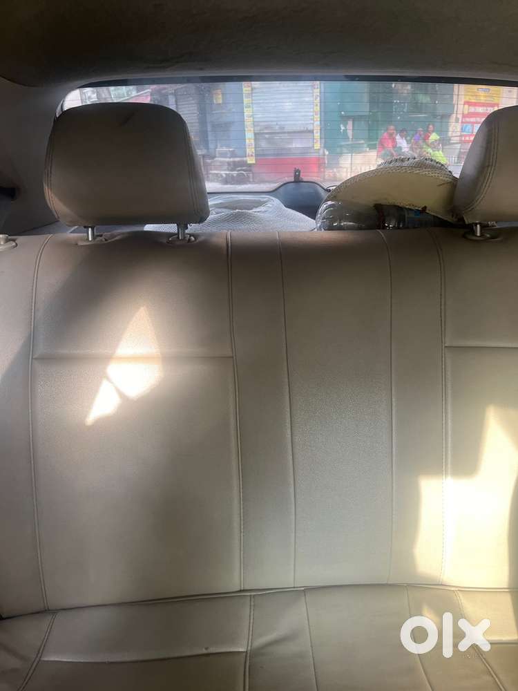 Volkswagen Polo Petrol Manual 2012