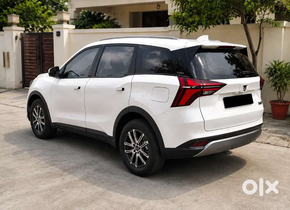 Mahindra Xuv700 Ax7 2023