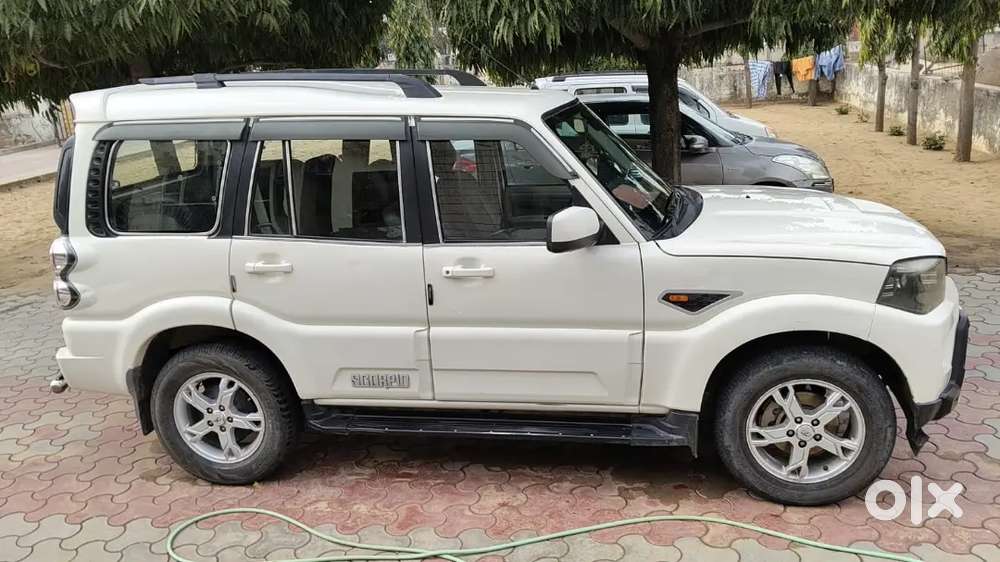 Mahindra Scorpio 2.2 Hybrid 2017