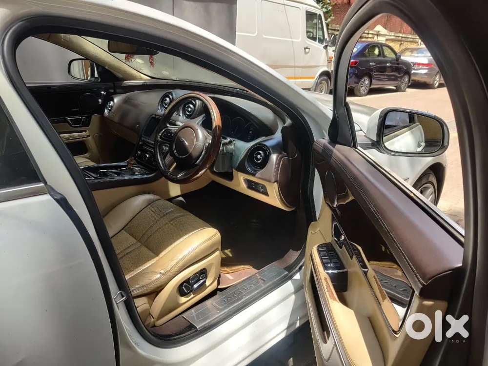 Jaguar Xj 2016 Diesel 92684 Km Driven