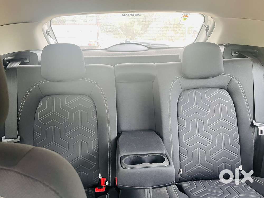 Tata Nexon, 2023, Petrol