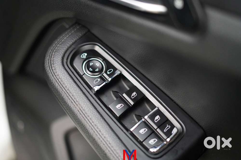 Porsche Macan 2.0 Turbo, 2017, Petrol