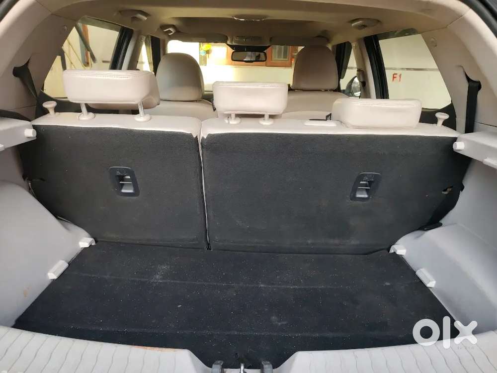 Xuv 300 Top End Black Diesel, 6 Gear Manual Transmission