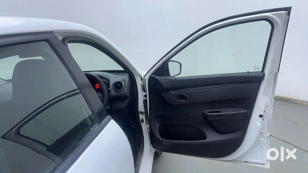 Renault Kwid 2019-ongoing 1.0 Rxt Amt (o), 2017, Petrol