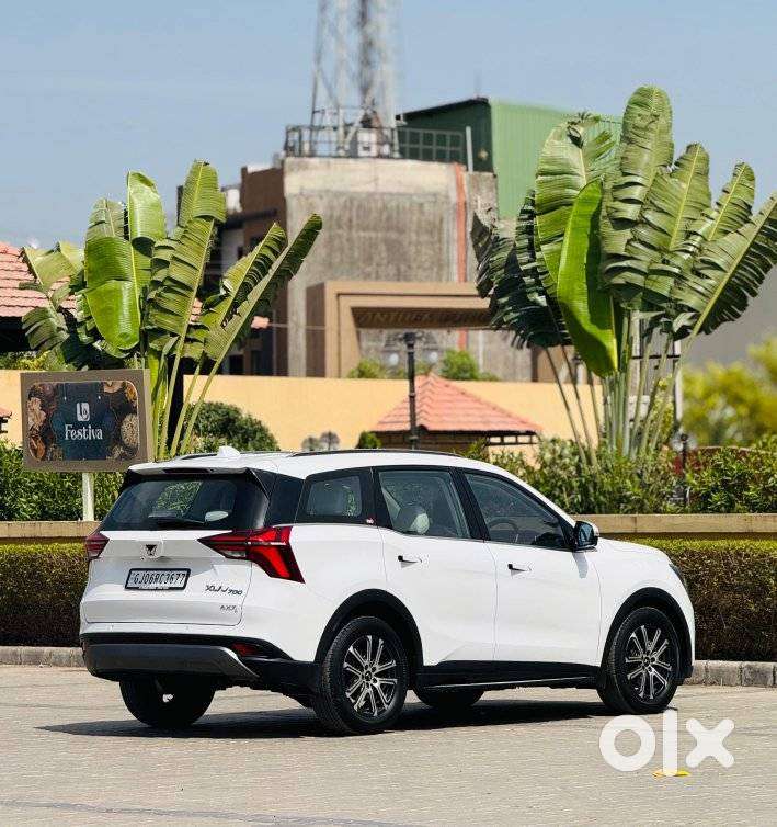 Mahindra Xuv700 Ax7 Luxury Pack Awd, 2025, Diesel