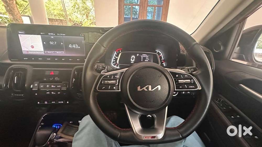 Petrol 7dct ,automatic ,dualtone,sunroof