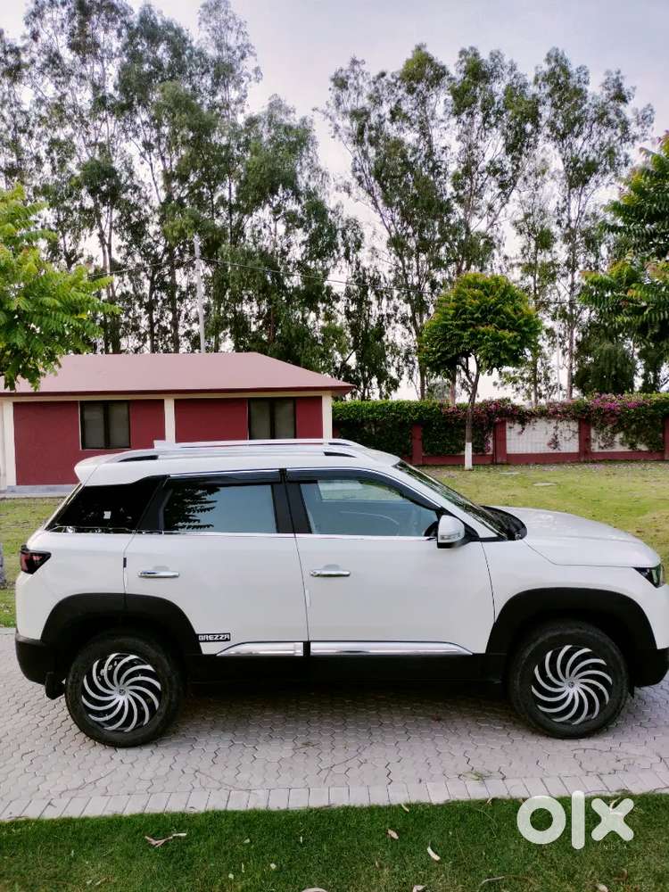 Maruti Suzuki Brezza 2024 Petrol Well Maintained