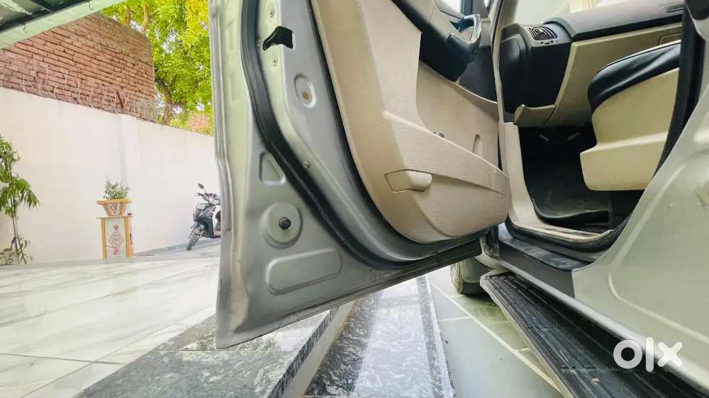 Mahindra Xuv500 2016 Diesel 81000 Km Driven