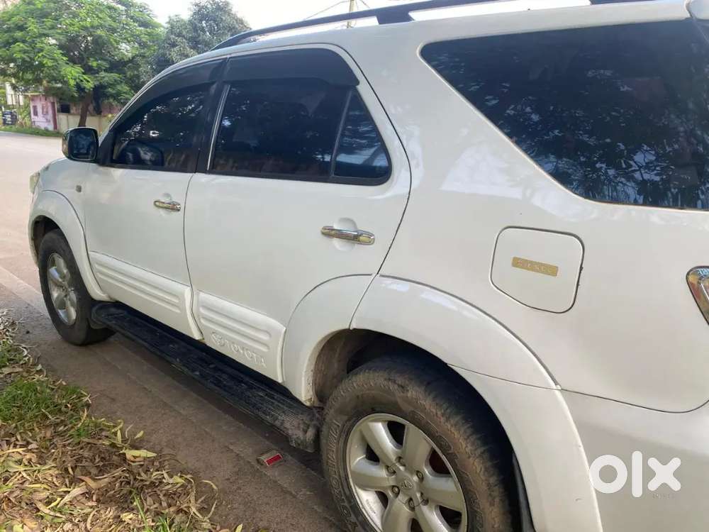 Toyota Fortuner 2012 Suv