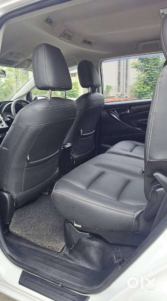 Toyota Innova Crysta 2.4 Gx 8 Str, 2023, Diesel