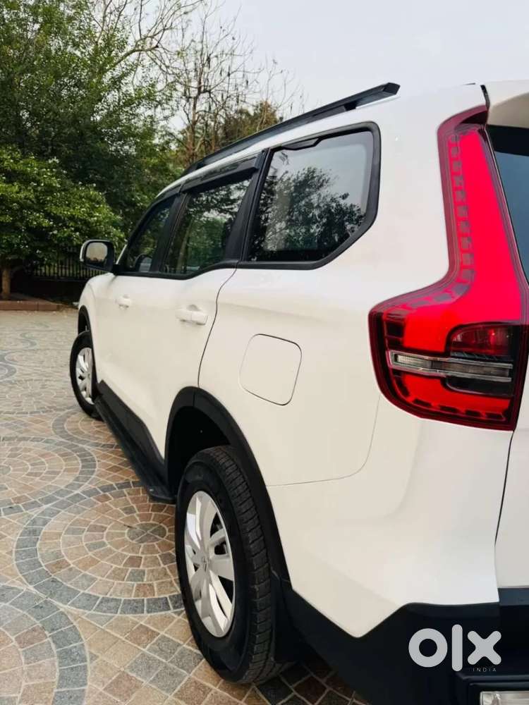 Mahindra Scorpio N Z4 Petrol Mt 7 Str, 2025, Petrol