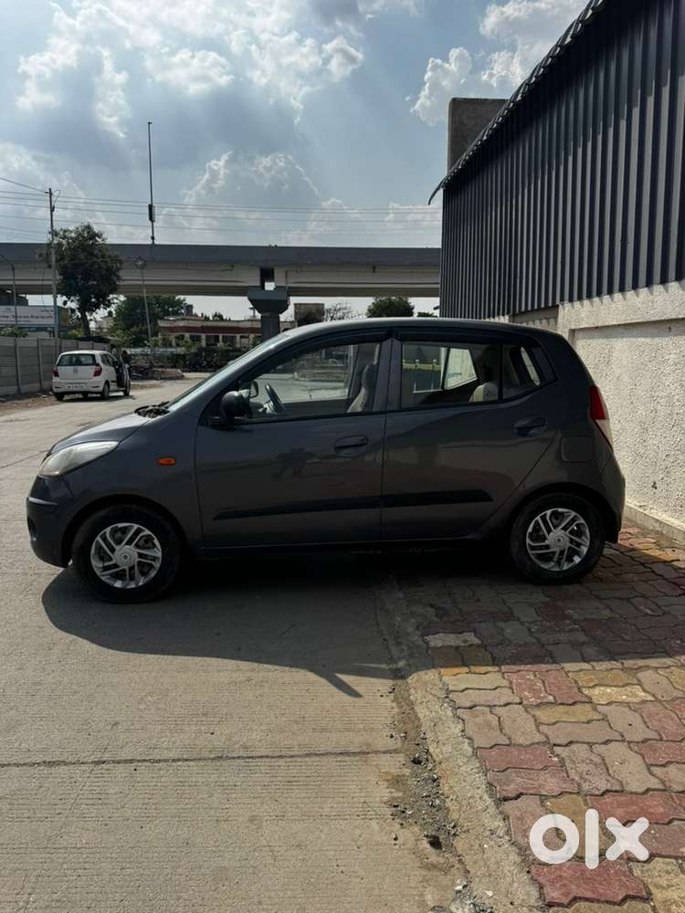 Hyundai I10 Magna Petrol + Cng 2nd Owner 2010