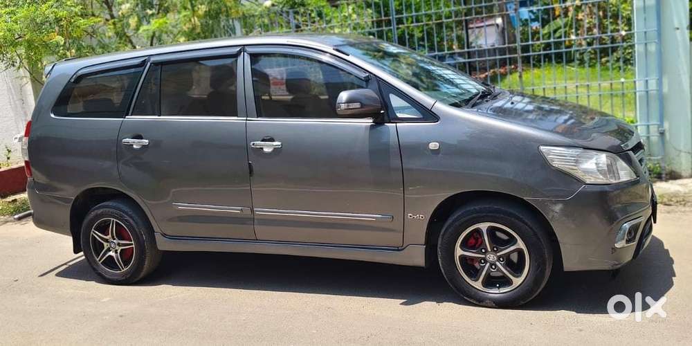 Toyota Innova 2.5 Gx 7 Str Bs-iii, 2012, Diesel