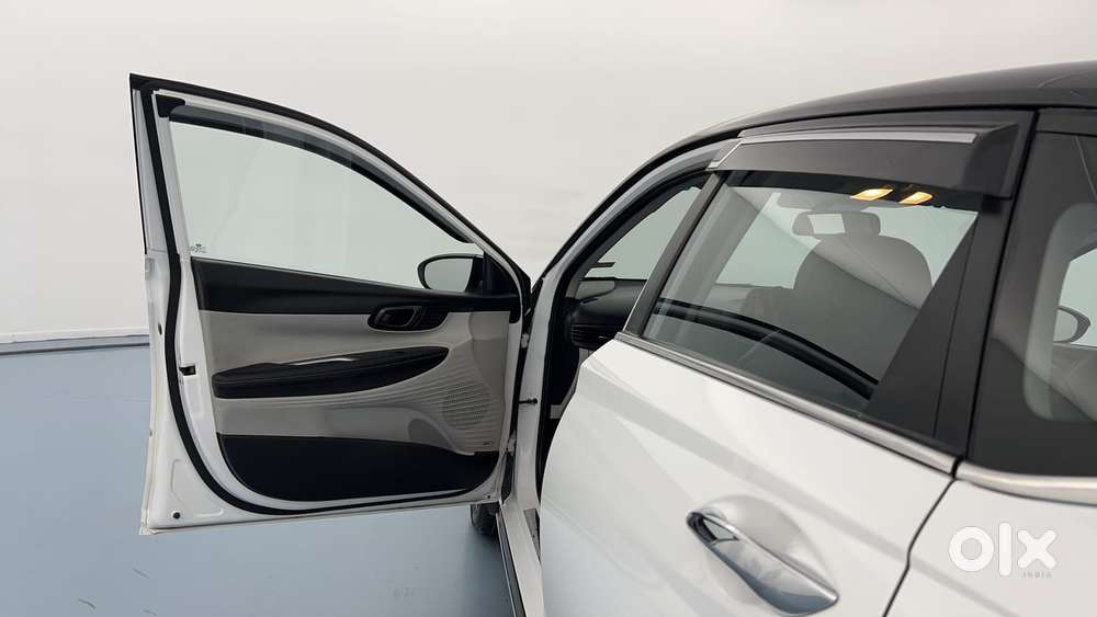 Hyundai New I20 1.2 Asta (o) Ivt, 2025, Petrol