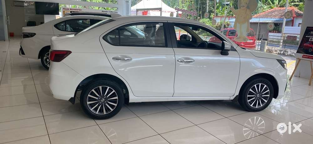 Honda Amaze Petrol At 2016 Model