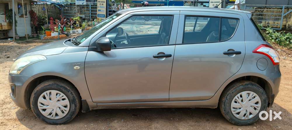 Maruti Suzuki Swift 1.2 Lxi (o), 2017, Petrol