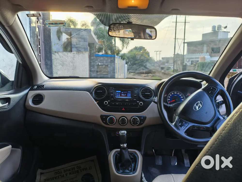 Hyundai Grand I10 Sportz 2016 Petrol Manual
