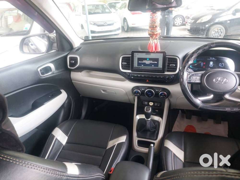 Hyundai Venue Sx 1.2 Mt Knight Edition, 2022, Petrol