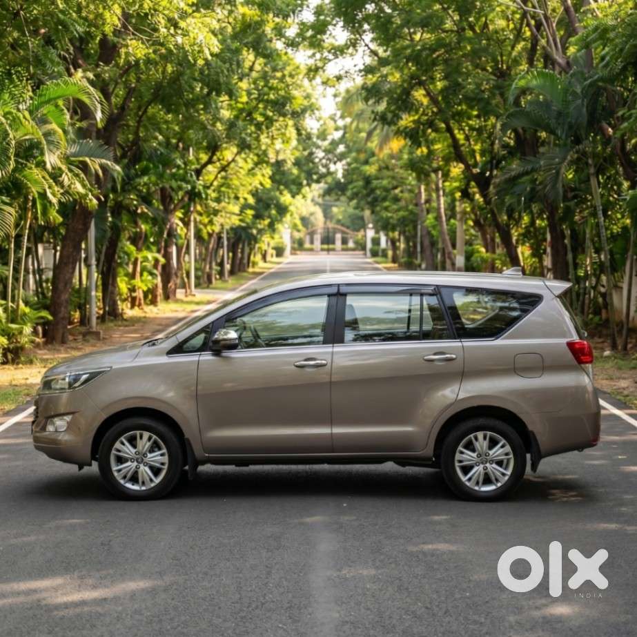 Toyota Innova Crysta 2.8 Zx At 7 Seater, 2017, Diesel