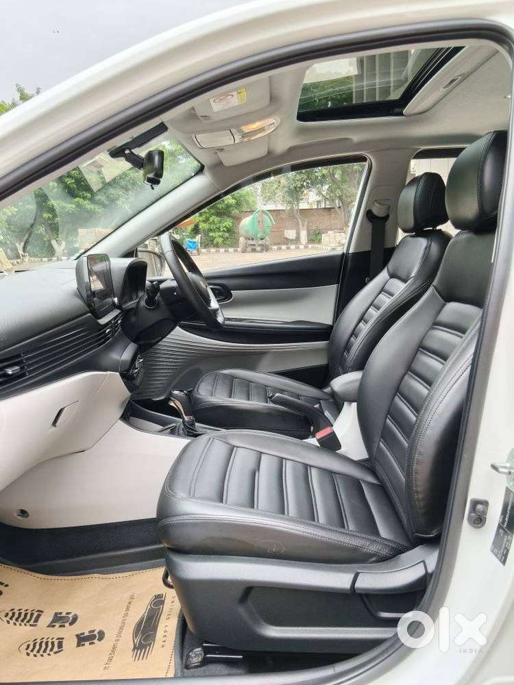 Hyundai I20 Asta (o) 1.2 Ivt, 2024, Petrol
