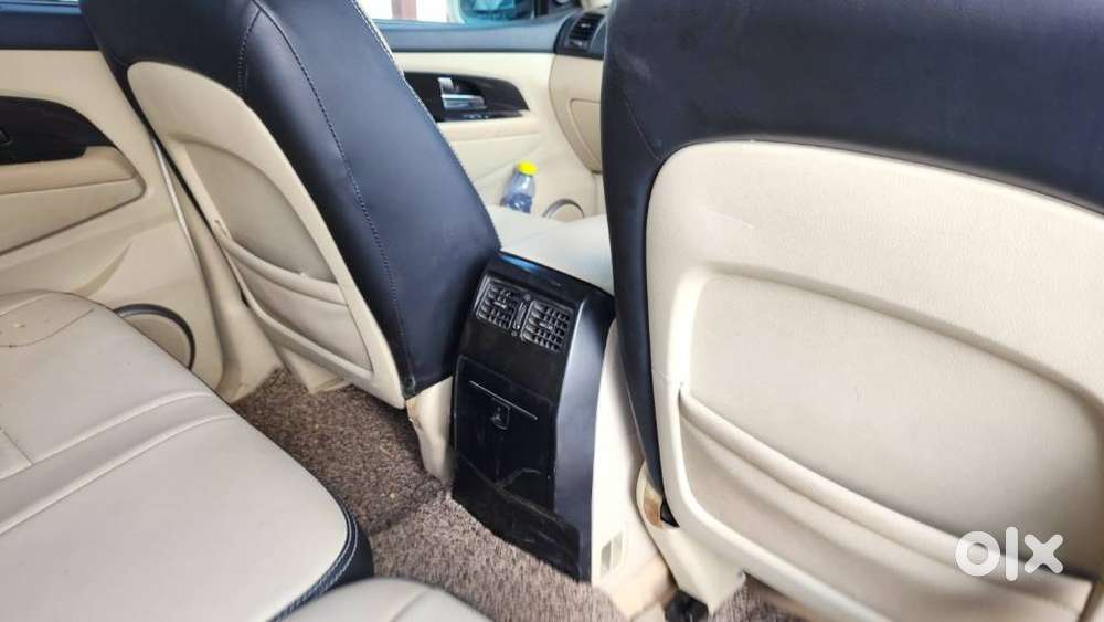Mahindra Ssangyong Rexton Rx7, 2015, Diesel