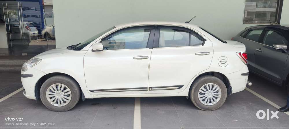 Maruti Suzuki Dzire 1.2 Vxi, 2023, Petrol