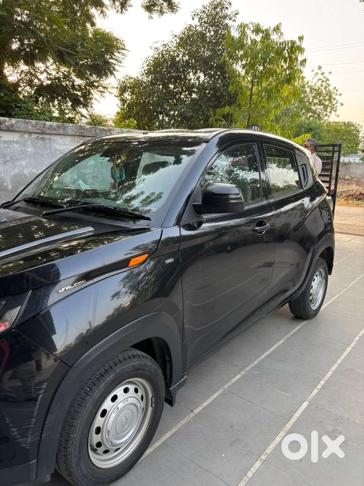 Mahindra Kuv 100 2018